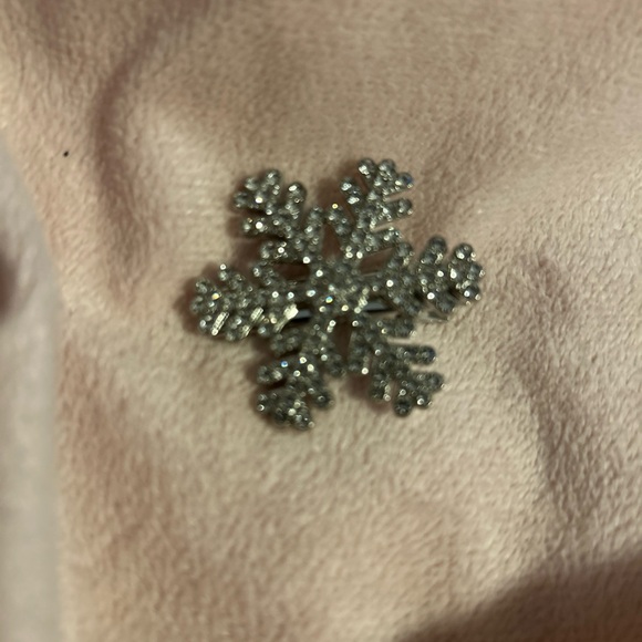 Rhinestone Costume Jewelry Snowflake Christmas Barrette Silver W/rhynstones New - Picture 3 of 8
